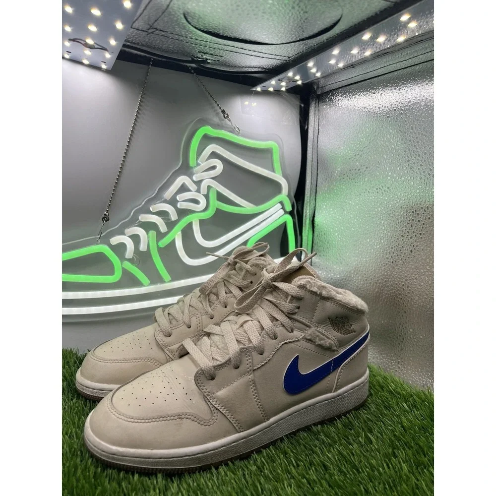 Nike Boys Air Jordan 1 Mid Utility DO2207-264 White Basketball Shoes Sneakers 7Y